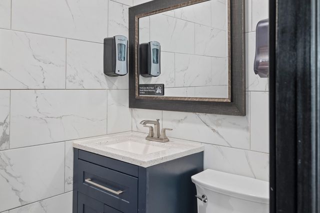 4697 Main Street, Manchester, VT 05255