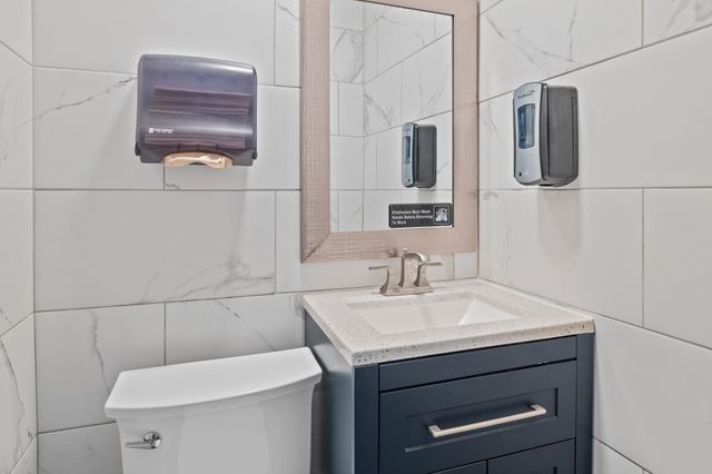 4697 Main Street, Manchester, VT 05255