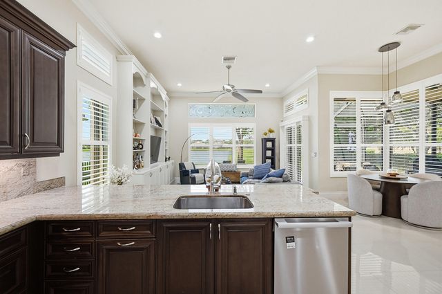 10469 Whitewind Circle, Boynton Beach, FL 33473