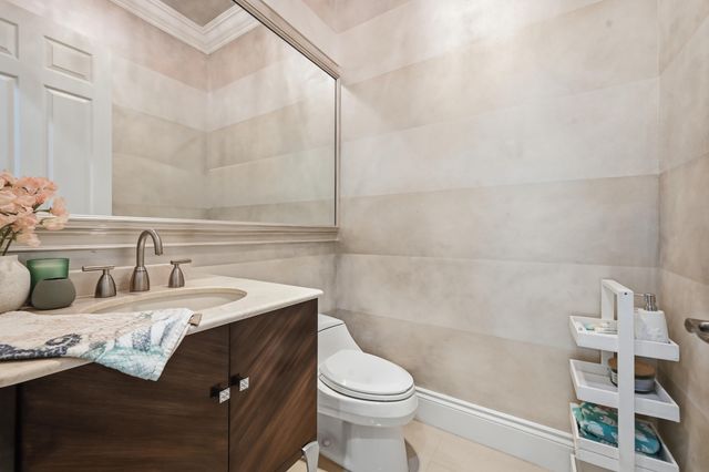 10469 Whitewind Circle, Boynton Beach, FL 33473