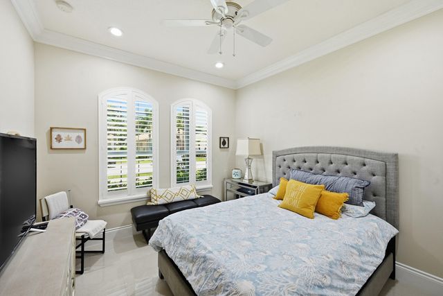 10469 Whitewind Circle, Boynton Beach, FL 33473