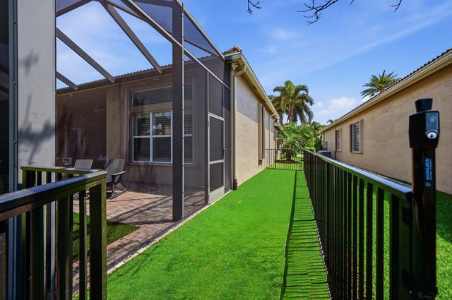 10469 Whitewind Circle, Boynton Beach, FL 33473