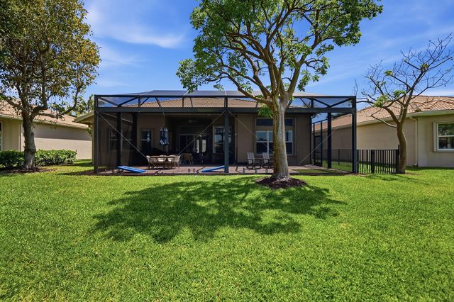 10469 Whitewind Circle, Boynton Beach, FL 33473