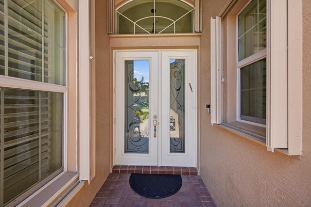 10469 Whitewind Circle, Boynton Beach, FL 33473