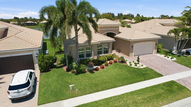 10469 Whitewind Circle, Boynton Beach, FL 33473