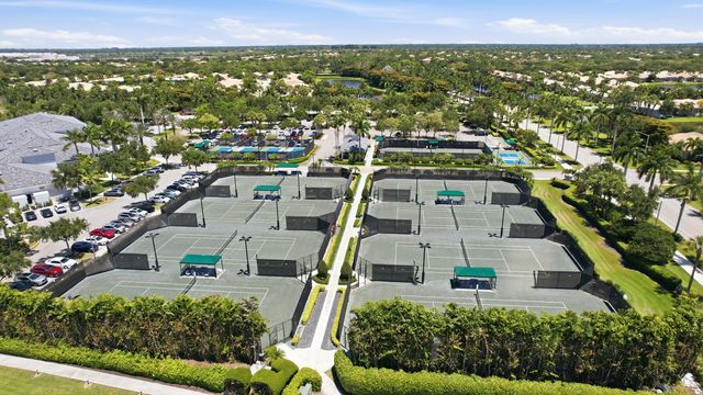 10469 Whitewind Circle, Boynton Beach, FL 33473