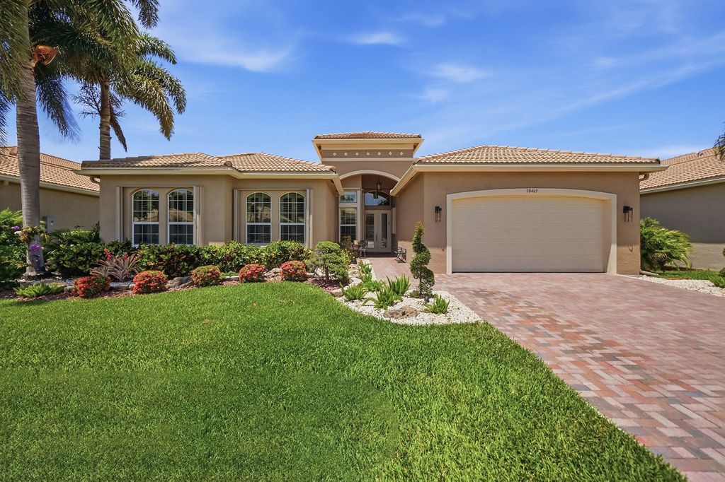 10469 Whitewind Circle, Boynton Beach, FL 33473