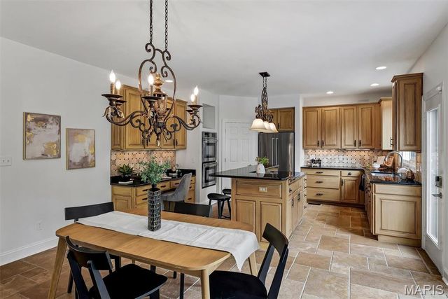 17643 Wildridge Drive, Wildwood, MO 63005