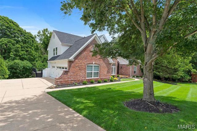 17643 Wildridge Drive, Wildwood, MO 63005