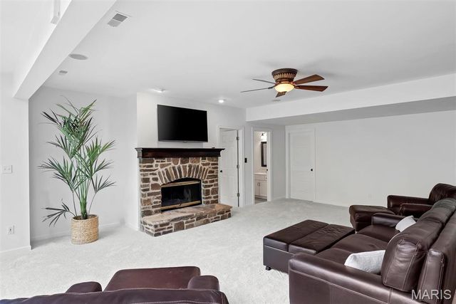 17643 Wildridge Drive, Wildwood, MO 63005