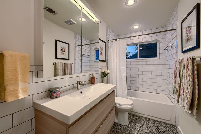 12901 Wire RD, Leander, TX 78641