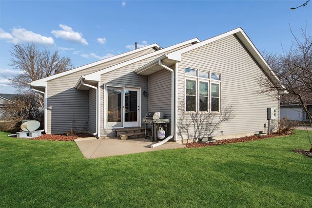 942 Robin Circle, Altoona, IA 50009
