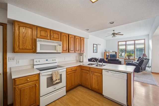 942 Robin Circle, Altoona, IA 50009