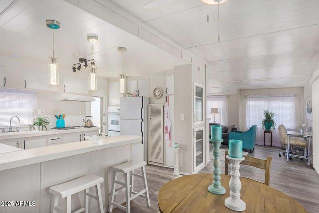 10401 N CAVE CREEK Road 152, Phoenix, AZ 85020