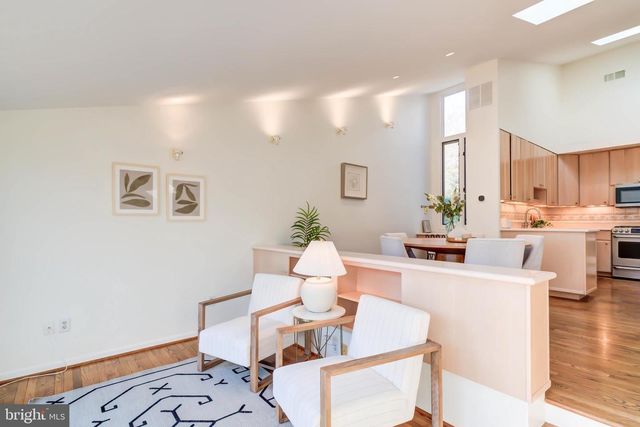 8610 HIDDEN HILL LN, Rockville, MD 20854