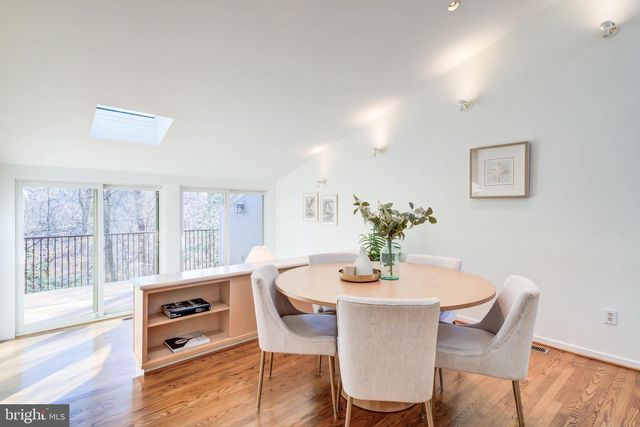 8610 HIDDEN HILL LN, Rockville, MD 20854