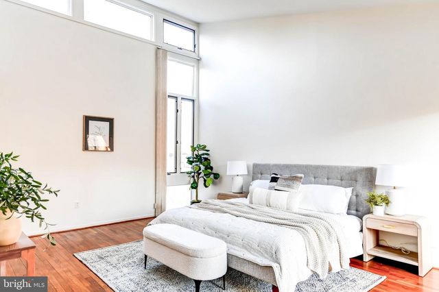 8610 HIDDEN HILL LN, Rockville, MD 20854