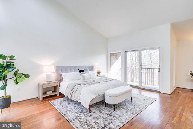 8610 HIDDEN HILL LN, Rockville, MD 20854