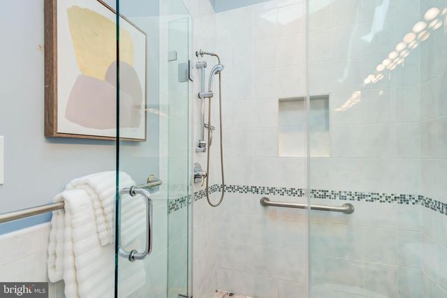 8610 HIDDEN HILL LN, Rockville, MD 20854