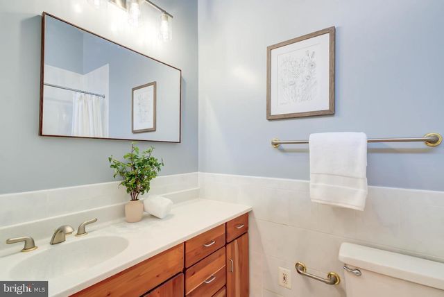 8610 HIDDEN HILL LN, Rockville, MD 20854