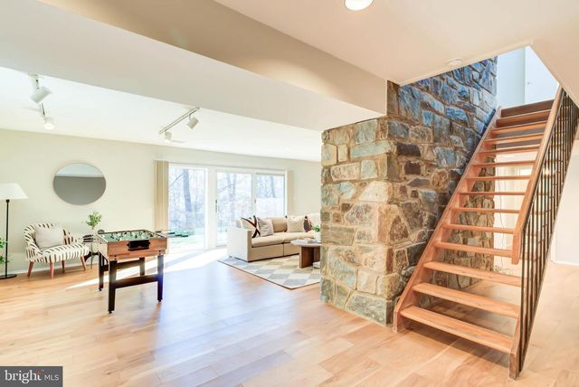 8610 HIDDEN HILL LN, Rockville, MD 20854