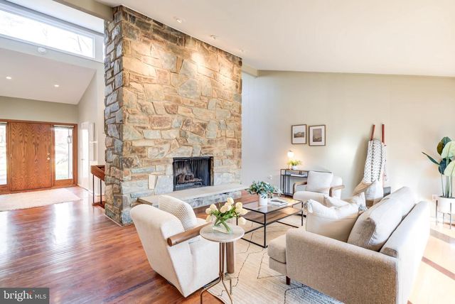 8610 HIDDEN HILL LN, Rockville, MD 20854