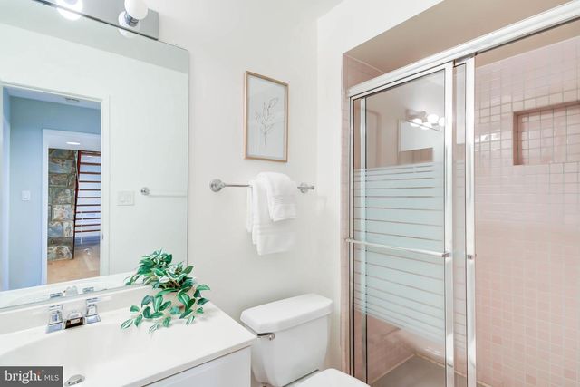 8610 HIDDEN HILL LN, Rockville, MD 20854