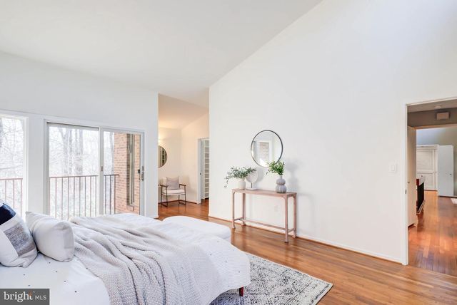 8610 HIDDEN HILL LN, Rockville, MD 20854