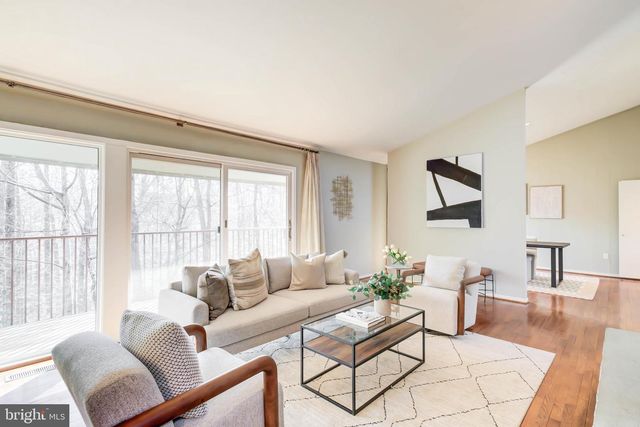 8610 HIDDEN HILL LN, Rockville, MD 20854