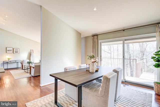 8610 HIDDEN HILL LN, Rockville, MD 20854