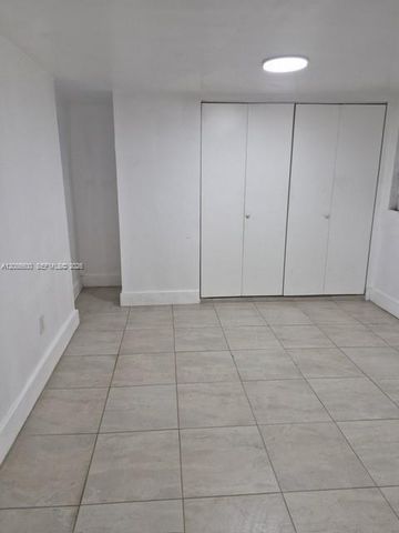 2000 Madison Street 3, Hollywood, FL 33020