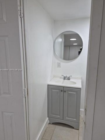 2000 Madison Street 3, Hollywood, FL 33020