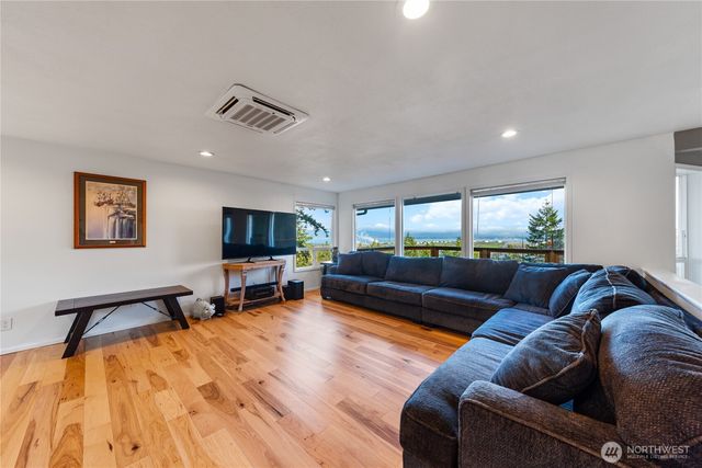 6599 Whistle Lake Terrace, Anacortes, WA 98221