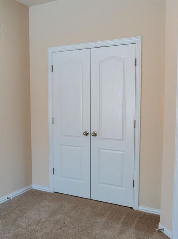 734 Oyster CRK, Buda, TX 78610