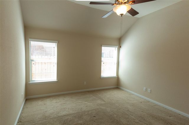 734 Oyster CRK, Buda, TX 78610