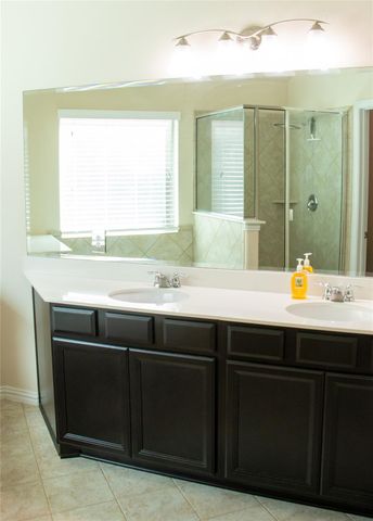 734 Oyster CRK, Buda, TX 78610