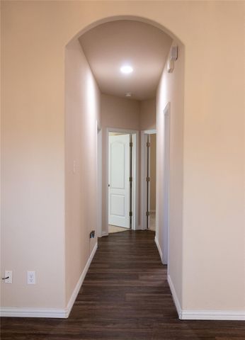 734 Oyster CRK, Buda, TX 78610