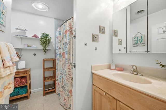 82 SANDYHOOK RD, Berlin, MD 21811