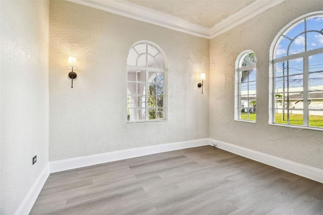 2102 W LA SALLE STREET, Tampa, FL 33607