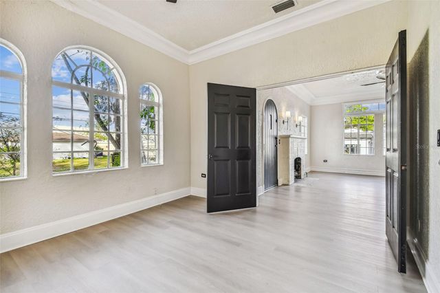 2102 W LA SALLE STREET, Tampa, FL 33607
