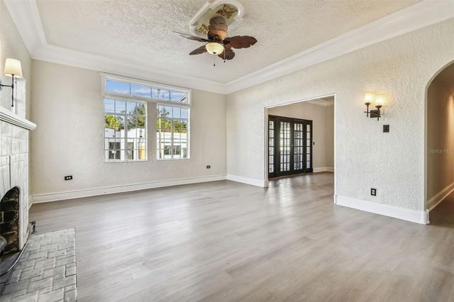 2102 W LA SALLE STREET, Tampa, FL 33607