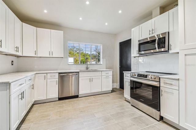 2102 W LA SALLE STREET, Tampa, FL 33607