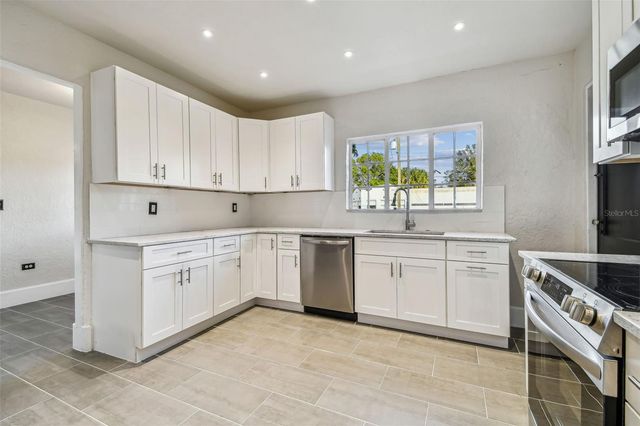 2102 W LA SALLE STREET, Tampa, FL 33607