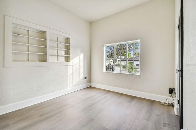 2102 W LA SALLE STREET, Tampa, FL 33607