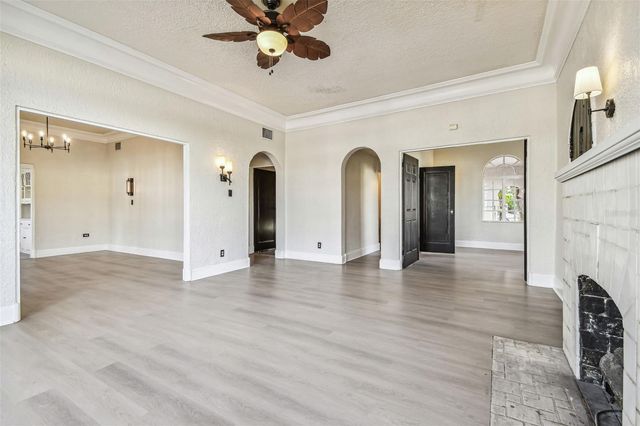 2102 W LA SALLE STREET, Tampa, FL 33607