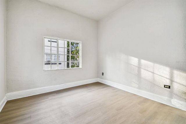 2102 W LA SALLE STREET, Tampa, FL 33607