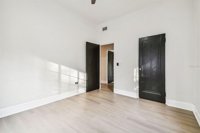 2102 W LA SALLE STREET, Tampa, FL 33607