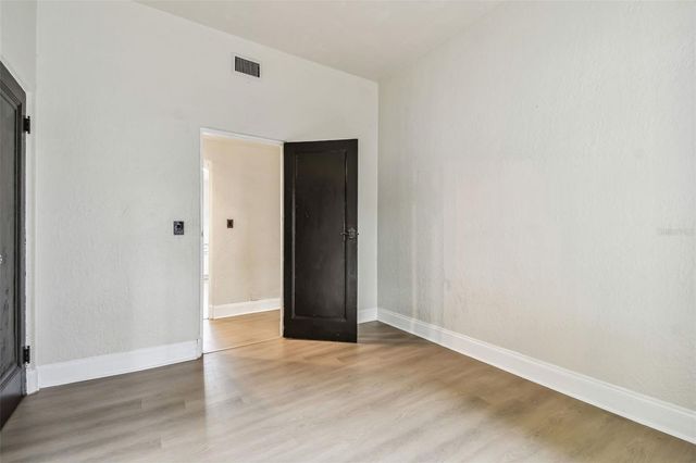 2102 W LA SALLE STREET, Tampa, FL 33607