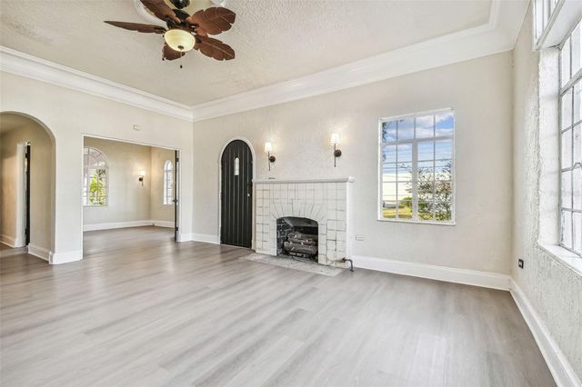 2102 W LA SALLE STREET, Tampa, FL 33607