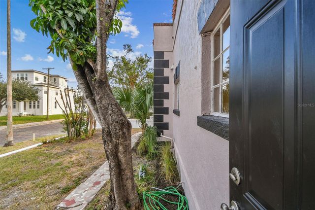 2102 W LA SALLE STREET, Tampa, FL 33607